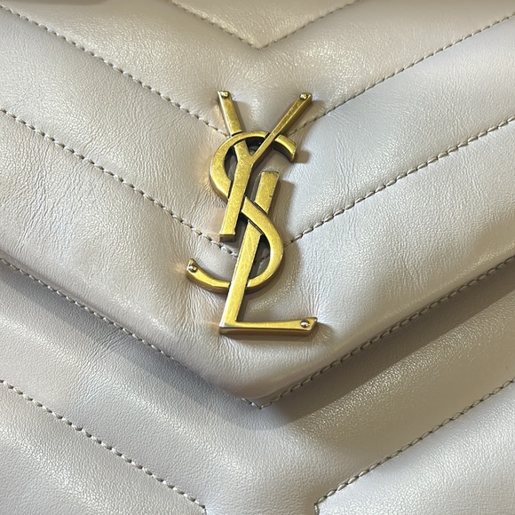 Saint Laurent Monogramme LouLou - Picture 6 of 6